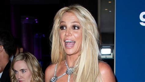 Britney Spears Jokes She S Crazy And Fans Have Mixed Reactions