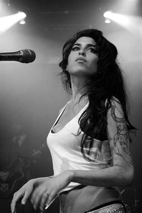 F O Fabforgottennobility Amy Winehouse Style Amy Winehouse Black Winehouse