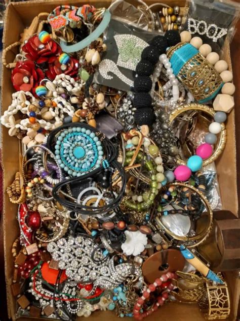 89 Lbs Vintage To Now Wear Craft Repair Junk Drawer Jewelry Lot 50