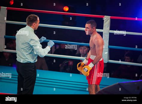 Boxing Boxers Fight Hi Res Stock Photography And Images Alamy