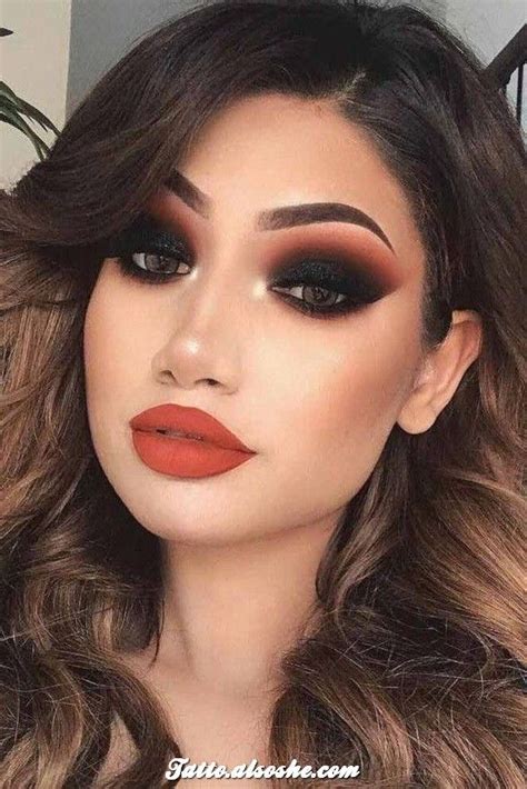 gorgeous fall makeup looks and trends for 2020 in 2020 fall makeup looks eye makeup smokey