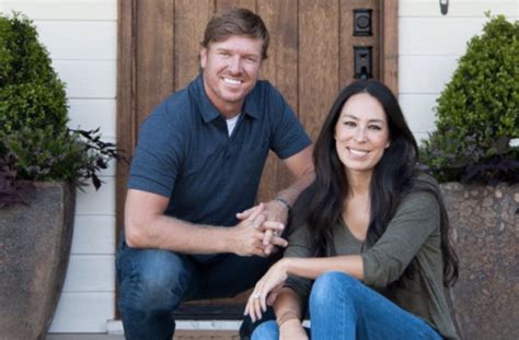 Fixer Upper Star Chip Gaines New Hairdo Sends Internet Into A Tizzy