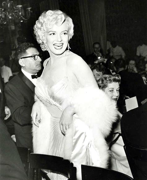 March 9 1954 Marilyn Monroe Receives The Photoplay Magazine Award