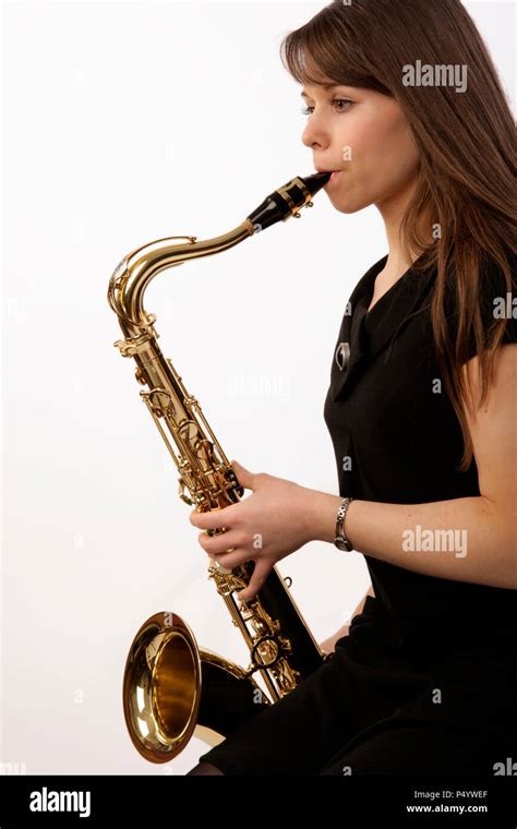 Saxophone Player Hi Res Stock Photography And Images Alamy