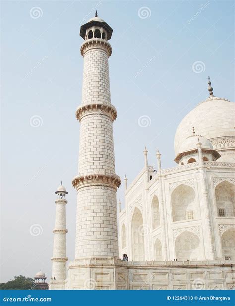 Minarets Of Taj Mahal Stock Image Image Of Tomb Dome 12264313