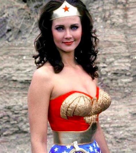 Lynda Carter As Wonder Woman 1976 Oldschoolcool
