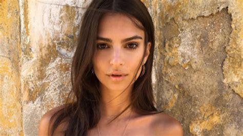 Emily Ratajkowski Looks Unrecognizable As She Tries Bangs For A Day