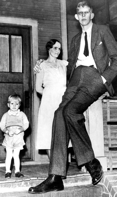 Tragic Story Of The Tallest Man In History Fascinately