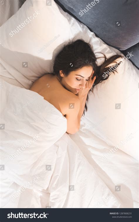 Beautiful Nude Woman Sleeping Bed Home Foto Stock Shutterstock