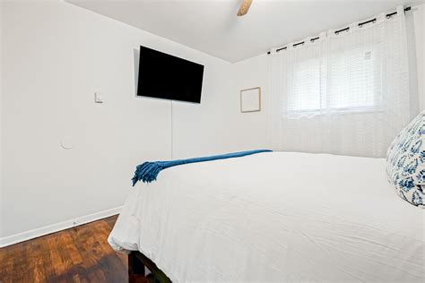 Picturesque Perfection in Pennsylvania | 3 BD Pocono Summit, PA