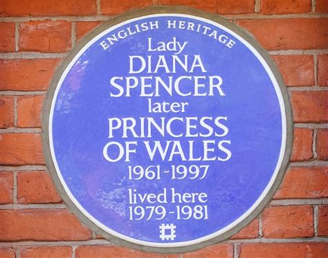 London Honors Princess Diana With Blue Plaque At Former Home Wkrg News 5