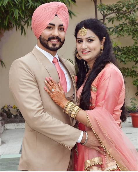 Very Beautiful Punjabi Sardar Sardarni Couple Pics Punjabi Wedding Couple Wedding Dresses Men