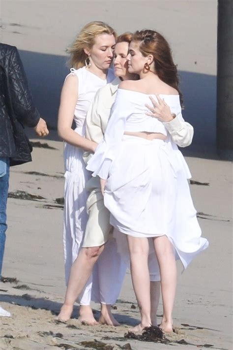 Lea Thompson And Zoey And Madelyn Deutch On The Set Of A Photoshoot In Maibu 05 21 2018 Hawtcelebs