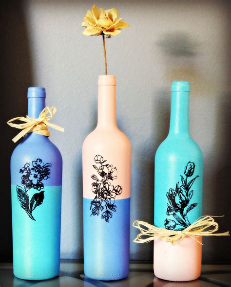 Bottle Painting Designs : 10 Painted Wine Bottles with How-Tos | Guide ...