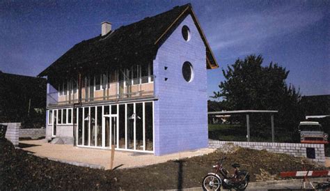 Dazu haben wir drei unterschiedliche modelltypen entwickelt. Hidden Architecture: Oberwil Blaues Haus | Blue house ...