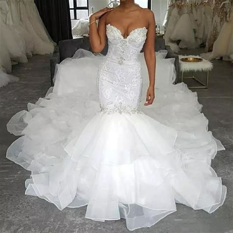 2021 Long Train Mermaid Wedding Dresses Cathedral Sweetheart Strapless Beading Lace Customize