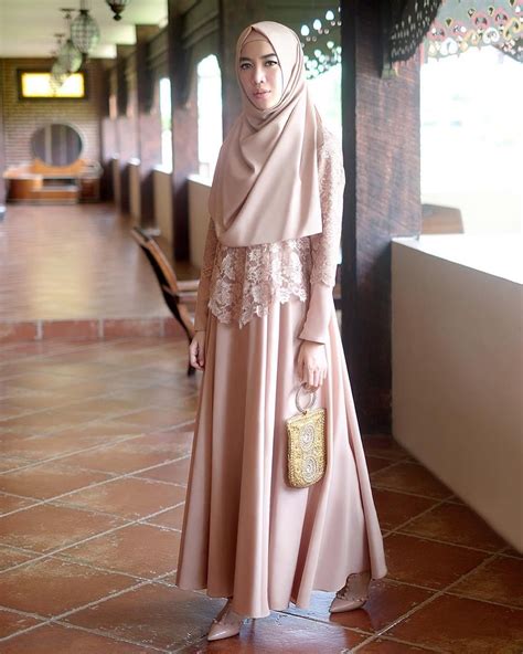 Model Gamis Untuk Wisuda Wanita Pakaian Wanita Model Pakaian Hijab