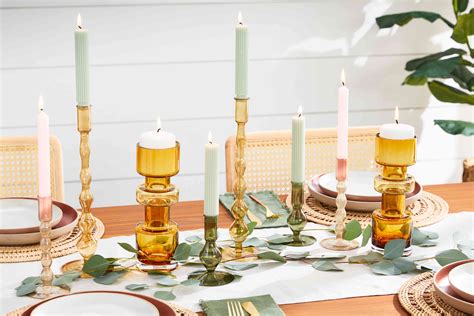 20 Ideas For Decorating With Candles Throughout Your Home