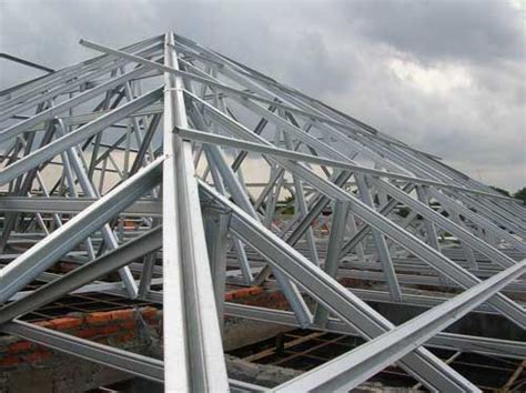 Choosing Lightweight Steel Frame Roof For Home Balcony