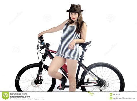 Ragazza Con La Bicicletta Immagine Stock Immagine Di Caucasico 49750505