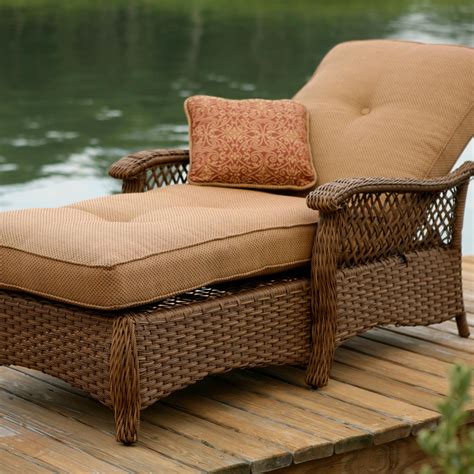 The Best Comfortable Outdoor Chaise Lounge Chairs