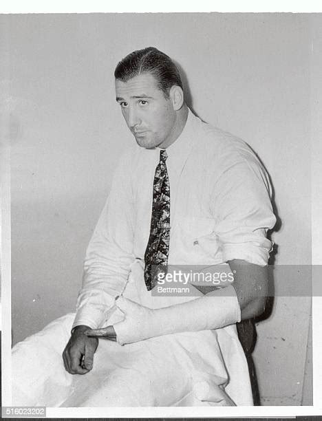 Hank Greenberg Tigers Photos And Premium High Res Pictures Getty Images