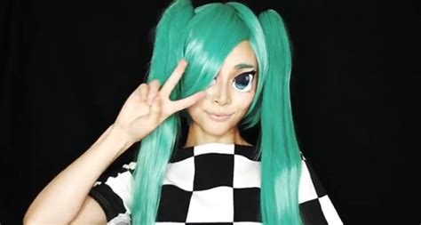 Youtuber Does Hatsune Miku Makeup The World Screams In Unison