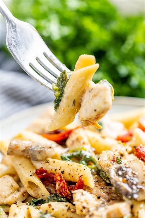 One Pot Italian Chicken And Pasta The Stay At Home Chef
