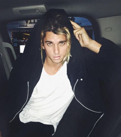 Jay alvarrez, who had been in a relationship with alexis ren from 2014 to 2016, became involved in a public fight with her on social media after they broke up. JAY ALVARREZ (@jayalvarrez) • Fotos y vídeos de Instagram ...