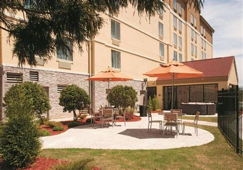 La Quinta Inn And Suites By Wyndham Atlanta Airport North