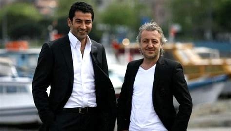 Barış falay 2006'da oyuncu esra ronabar ile evlendi. Barış Falay'dan Şaşırtan Açıklama: "Aslında Dizide ...