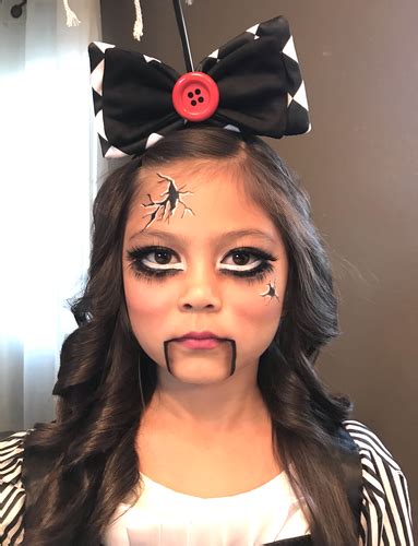 Halloween Broken Doll Makeup