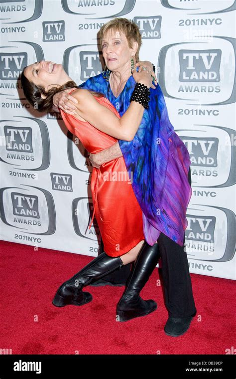 Justine Bateman And Cloris Leachman The 9th Annual Tv Land Awards At