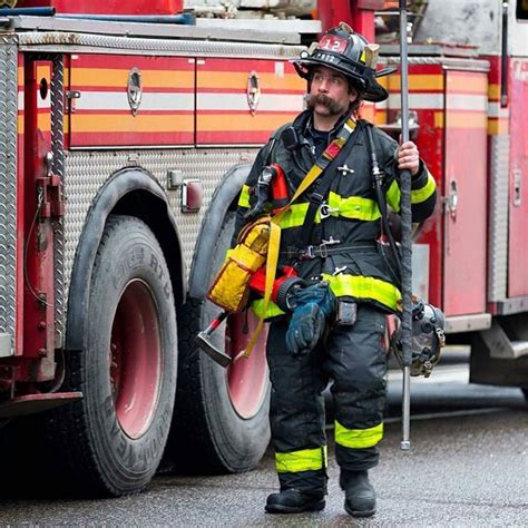 Featured Post Nycbravestpics Fdny Firefighter From 12 Truck Seen