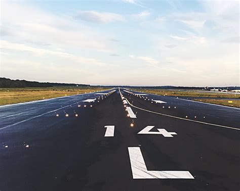 Runway Numbers A Simple Guide To What They Mean Pilot Institute