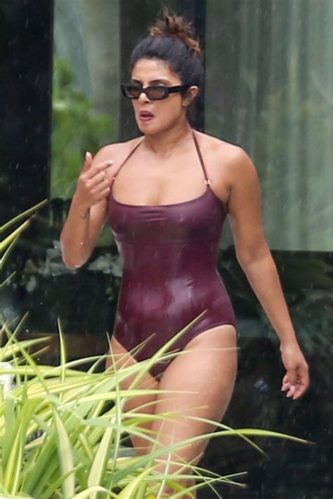 Hot Swimsuit Images Of Priyanka Chopra Pics Holder Collector Of