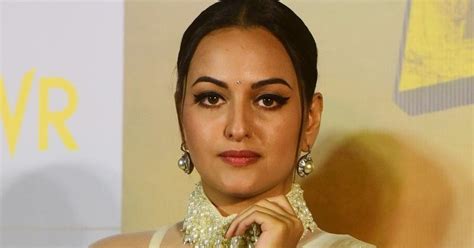 Non Bailable Warrant Issued Against Sonakshi Sinha In A Fraud Case Here Are The Details