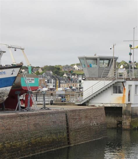 Le port perros guirec est aussi connu comme le port de plaisance perros guirec et se situe dans une des locations les plus pittoresques, dans la commune homonyme qui cache des trésors naturels. Perros-Guirec. Ports : « Pas évident de trouver un ...