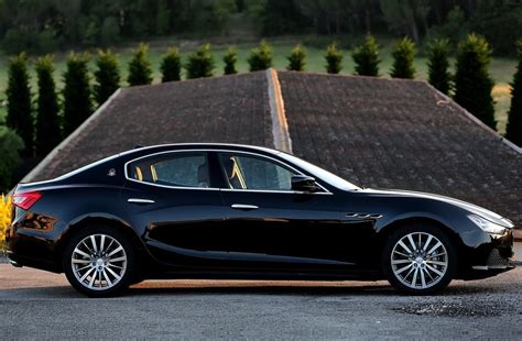 2019 maserati ghibli blue sedan, brown on the inside with paddle shifters and rear wheel drive. 2017 Maserati Ghibli Greet Malaysia - AutocarWeek.com