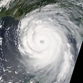 File:Hurricane Katrina August 28 2005 cropped.jpg