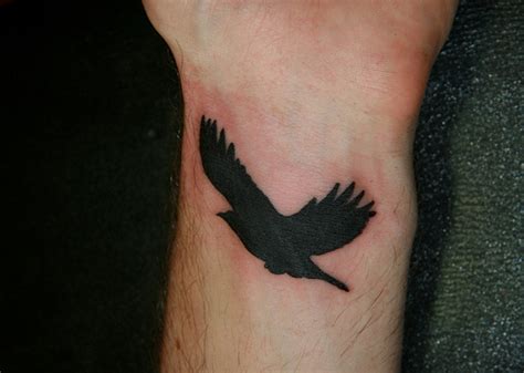 53 Awesome Birds Wrist Tattoo Designs