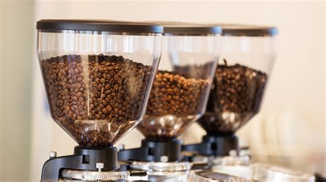 Why You Should Think Twice Before Leaving Coffee Beans In A Hopper