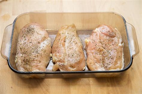 Just 4 ingredients and absolutely delicious! how long to bake boneless chicken thighs at 375
