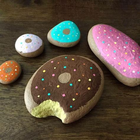 101  Fun and Easy DIY Painted Rock Ideas & Designs For Kids