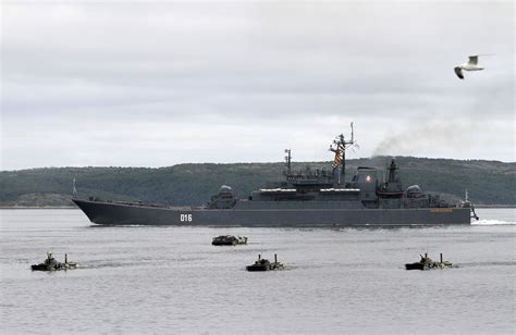 Freedom Of Navigation Us Warships Sail Into Barents Sea Off Russian