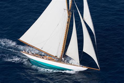 1911 William Fife 125 Classic Sloop Sail Boat For Sale