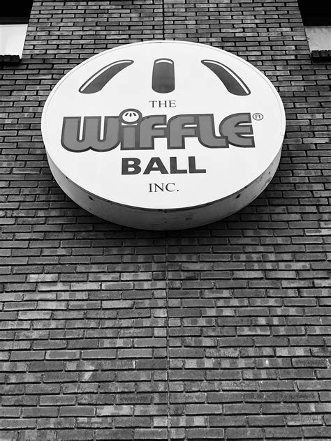 ‪wiffle Ball‬ Wiffle Wiffleball Wiffleballinc Backyard