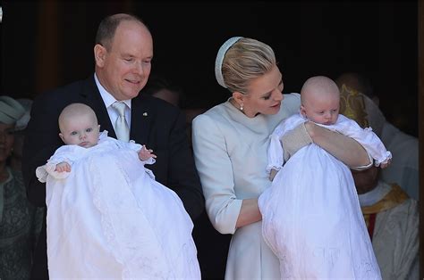 El príncipe alberto ii de mónaco ha dado positivo por coronavirus. Battesimo al Principato di Monaco - Vogue.it