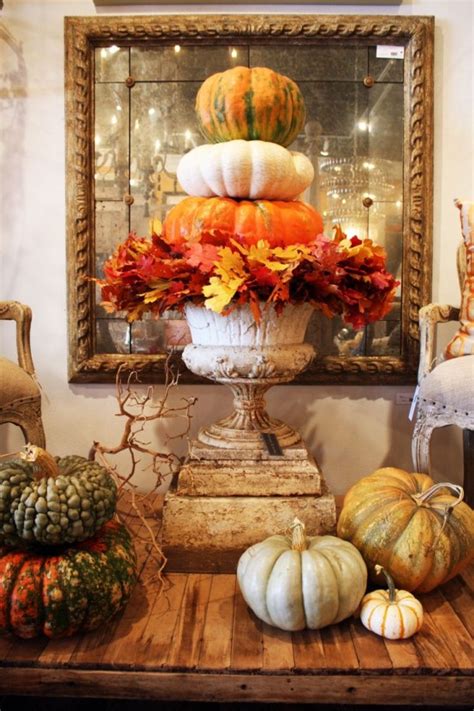 Even though there's still plenty of time to get ready for thanksgiving, i feel it's time to start collecting some easy decorating ideas to make this special day. 46 Beautiful Thanksgiving Pumpkin Decorations For Your ...
