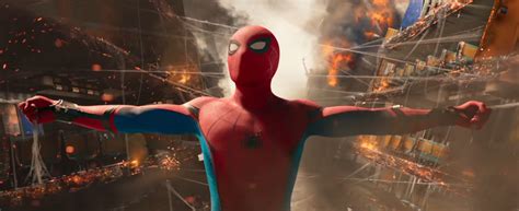 Bitten by a radioactive spider, peter parker's arachnid abilities give him powers he uses to help others, while his personal life offers plenty of obstacles. Tony Stark virou o pai de Peter Parker no novo trailer de ...